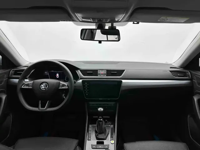 Skoda Superb — Фото автомобиля 15