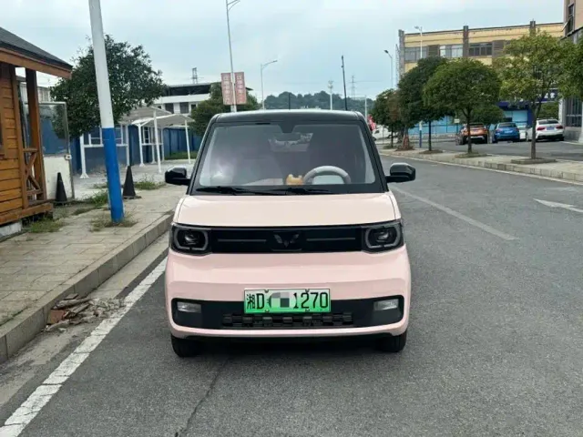 Wuling Hongguang Mini EV — Фото автомобиля 2