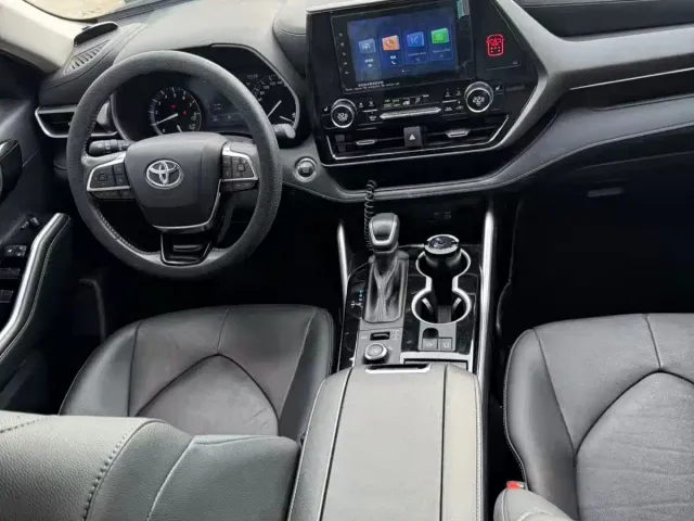Toyota Highlander — Фото автомобиля 5