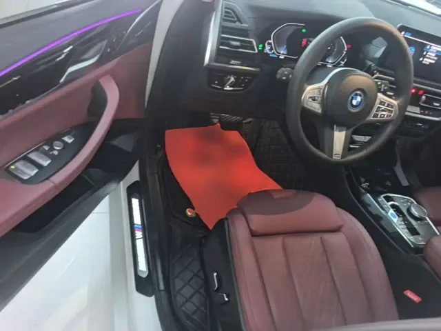 BMW iX3 — Фото автомобиля 15