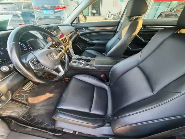 Honda Accord — Фото автомобиля 7