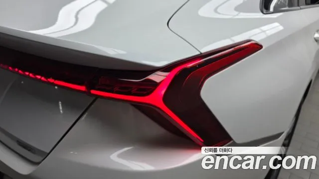 Kia K8 Hybrid — Фото автомобиля 8