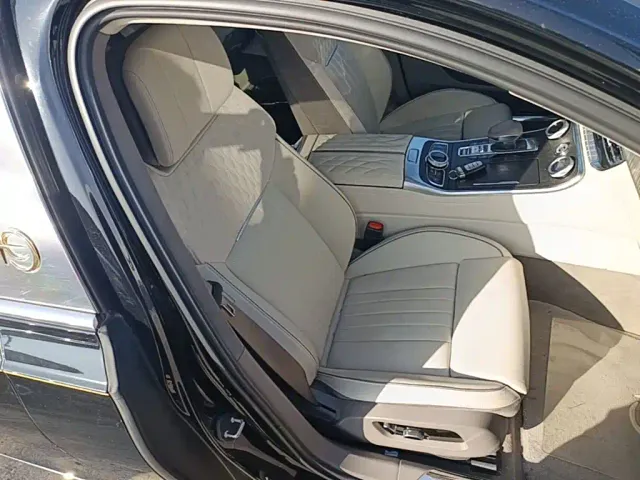 Hongqi H9 — Фото автомобиля 24