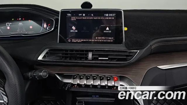 Peugeot 5008 Generation 2 — Фото автомобиля 10