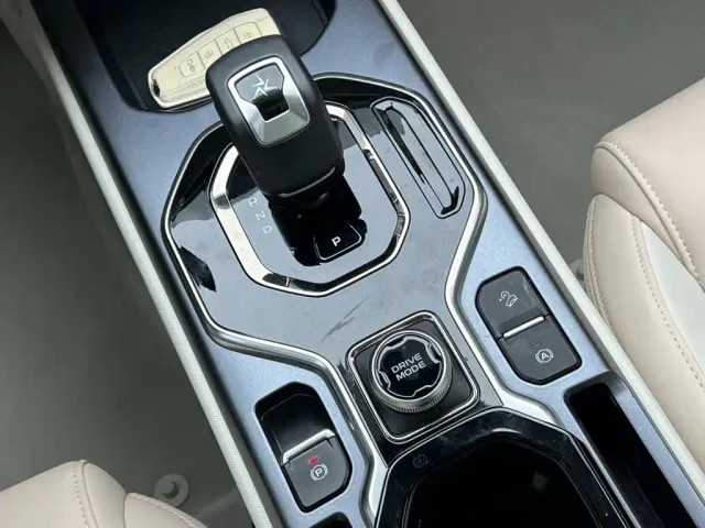 Geely ICON — Фото автомобиля 23