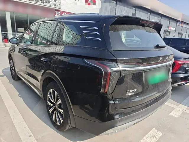 Hongqi HS7 PHEV — Фото автомобиля 4