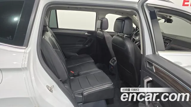 Volkswagen Tiguan — Фото автомобиля 11