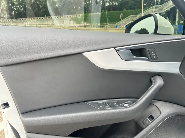 Audi A4L — Фото автомобиля 11
