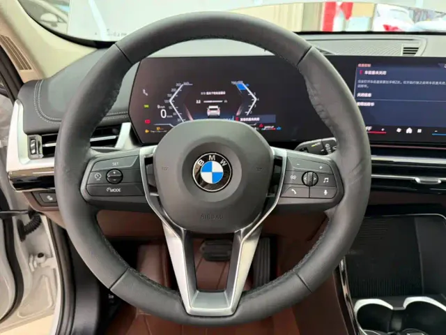 BMW X1 — Фото автомобиля 11