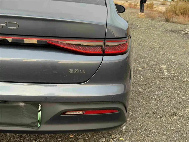 BYD Seal 05 DM-i — Фото автомобиля 16