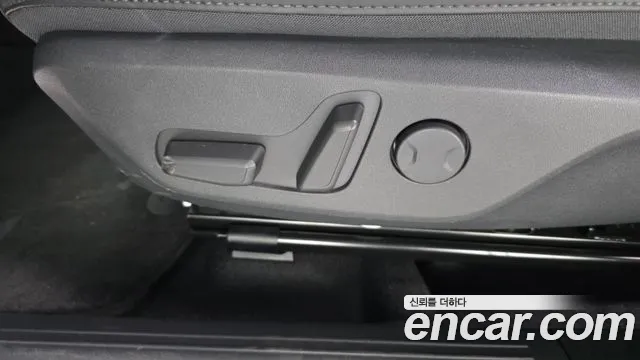 Kia Niro New — Фото автомобиля 25