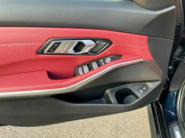 BMW 3 Series — Фото автомобиля 12
