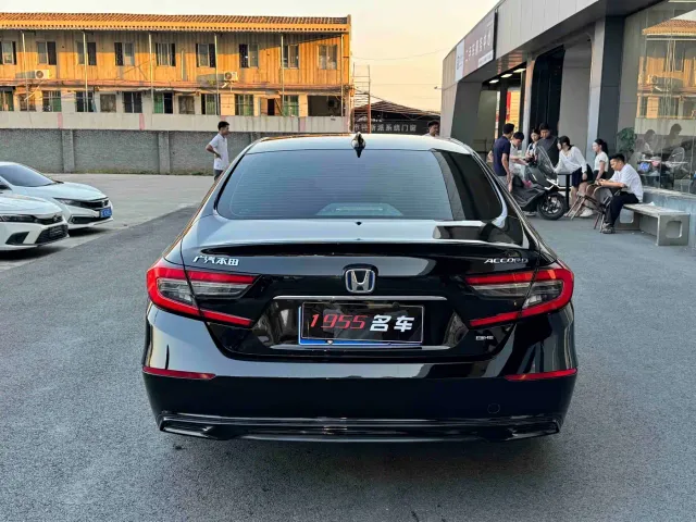 Honda Accord — Фото автомобиля 8