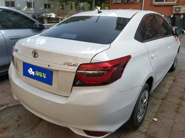 Toyota Vios — Фото автомобиля 3