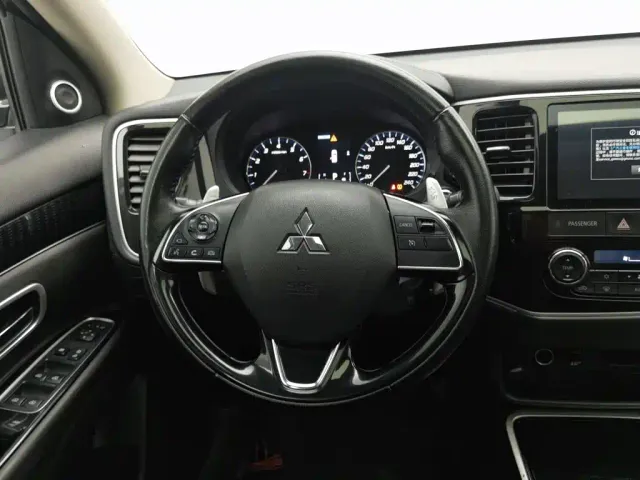 Mitsubishi Outlander — Фото автомобиля 11