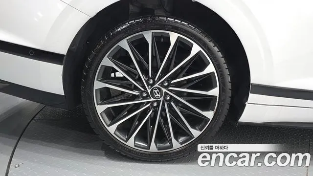 Hyundai Grandeur GN7 — Фото автомобиля 5