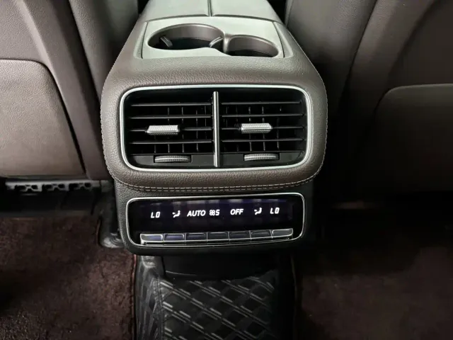 Mercedes-Benz GLS-Class — Фото автомобиля 21