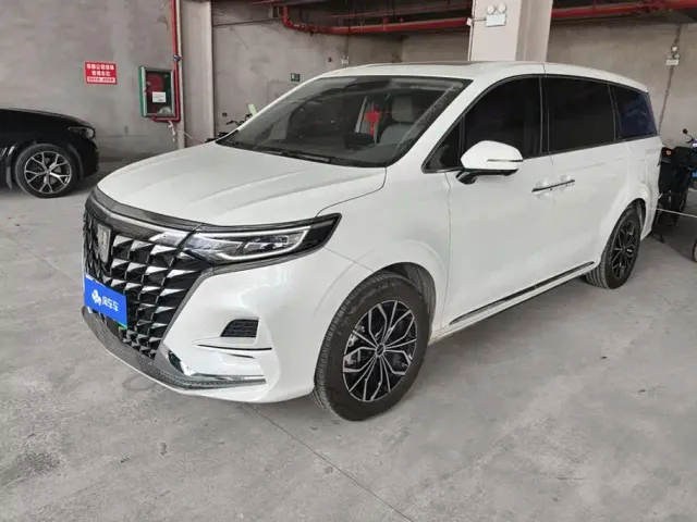 Фотография автомобиля — Roewe iMAX8