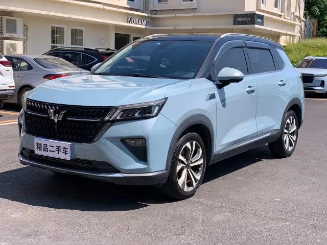 Фотография автомобиля — Wuling Asta