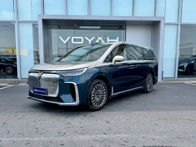 Фотография автомобиля — Voyah Dreamer