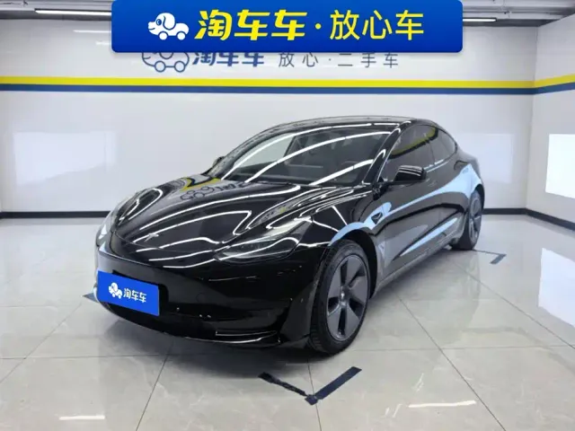 Фотография автомобиля — Tesla Model 3