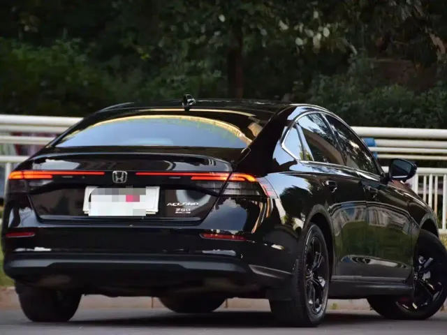 Honda Accord 2025 260TURBO Luxury Edition — Фото автомобиля 7