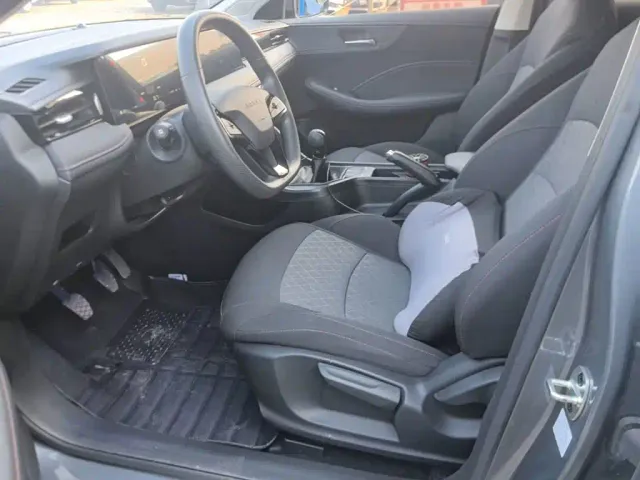 Roewe i5 — Фото автомобиля 14