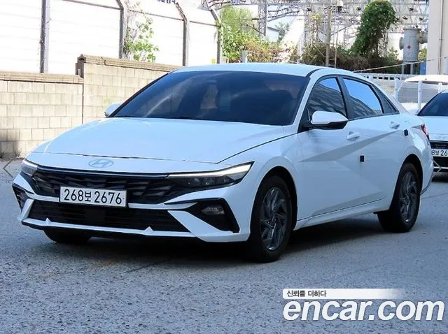 Hyundai Avante CN7 — Фото автомобиля 2