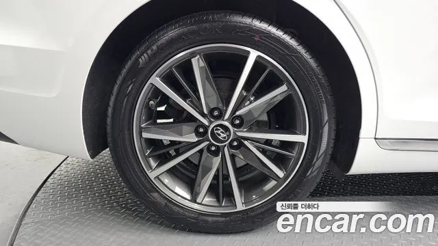 Hyundai Grandeur Новый Grandeur IG — Фото автомобиля 5