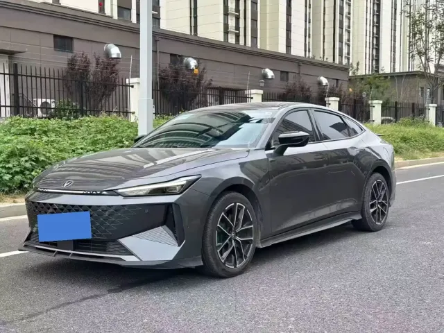 Фотография автомобиля — Changan UNI-V