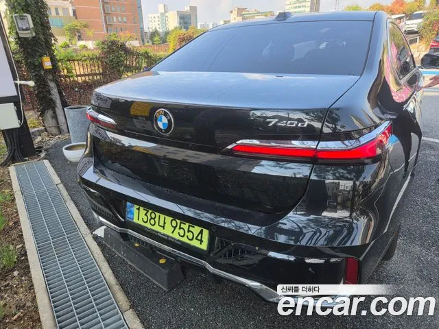 BMW 7 Series G70 — Фото автомобиля 2