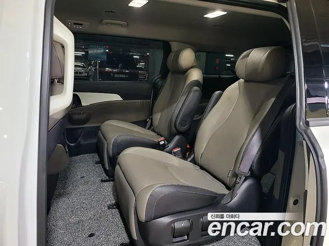 Kia Carnival 4th Gen — Фото автомобиля 10