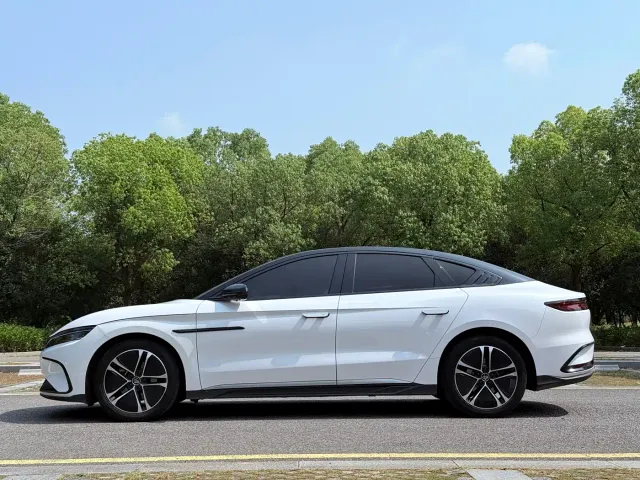 BYD Han — Фото автомобиля 14