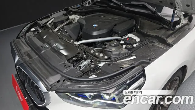 BMW 5-Series 5 серия (G60) 530i xDrive M Sport — Фото автомобиля 5