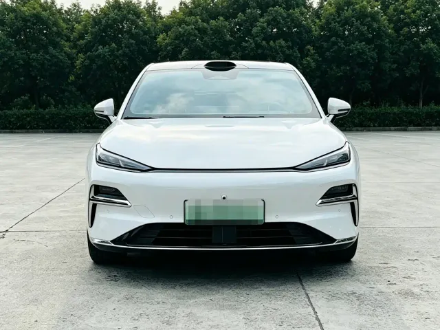 Geely Galaxy Xingyao 8 — Фото автомобиля 2