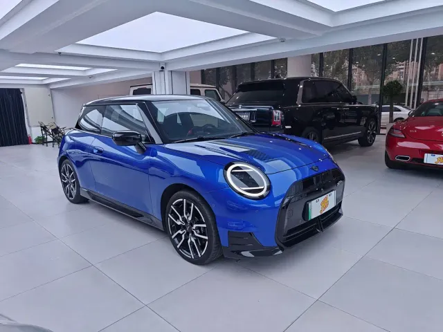MINI Cooper — Фото автомобиля 3