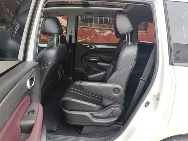 GAC Trumpchi M6 — Фото автомобиля 16