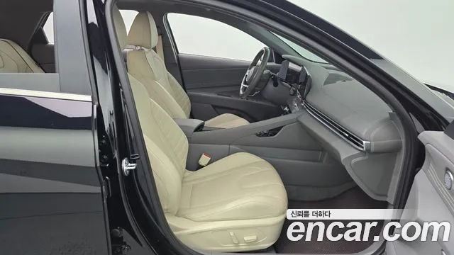 Hyundai Avante CN7 — Фото автомобиля 16