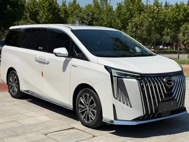 GAC Trumpchi M8 — Фото автомобиля 2