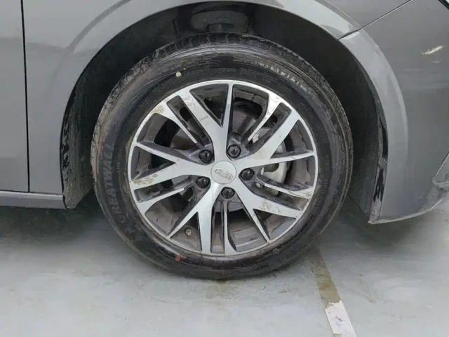 Geely Emgrand — Фото автомобиля 6
