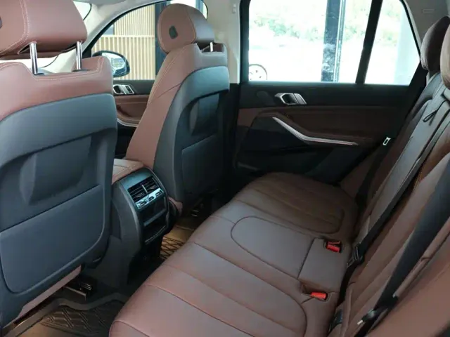 BMW X5 — Фото автомобиля 10