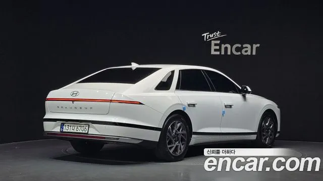 Hyundai Grandeur GN7 — Фото автомобиля 2