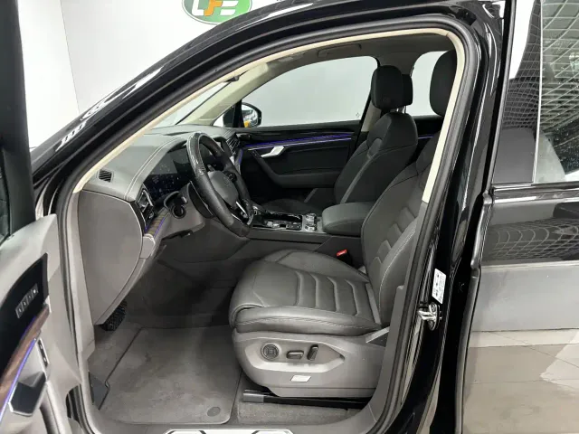 Volkswagen Touareg — Фото автомобиля 11
