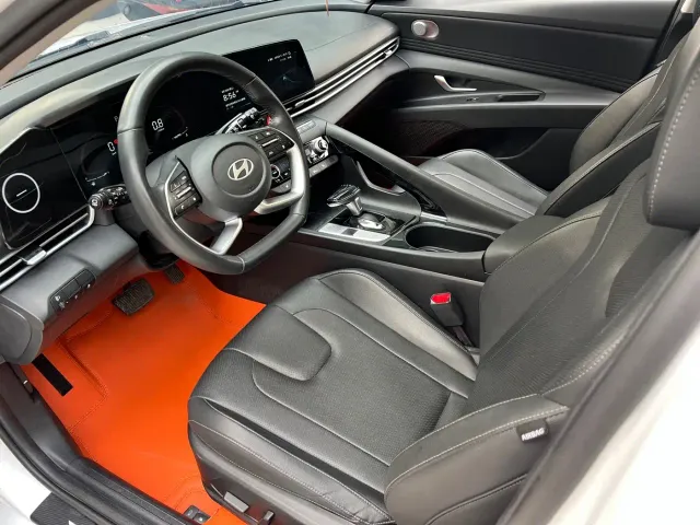 Hyundai Elantra — Фото автомобиля 9