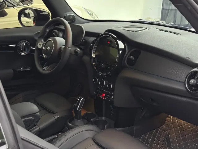 MINI Hatch — Фото автомобиля 4