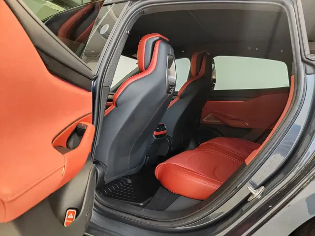 Xiaomi SU7 — Фото автомобиля 6