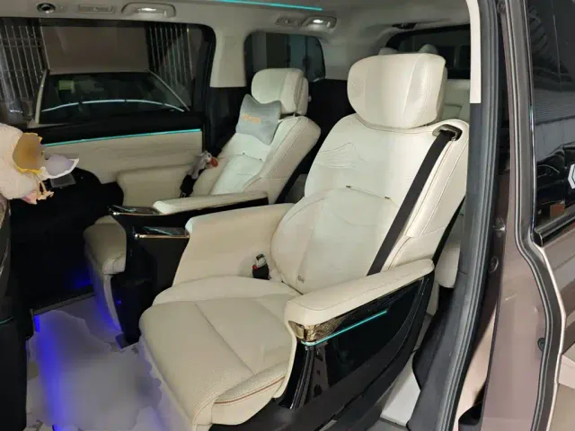 GAC Trumpchi E9 — Фото автомобиля 16