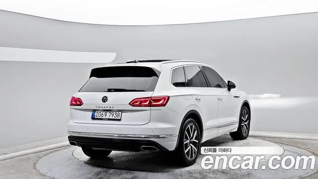 Volkswagen Touareg Touareg 3 поколение 3.0 TDI Prestige — Фото автомобиля 4