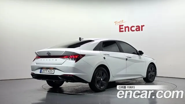 Hyundai Avante CN7 — Фото автомобиля 2