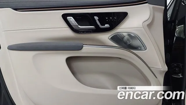Mercedes-Benz EQS — Фото автомобиля 15
